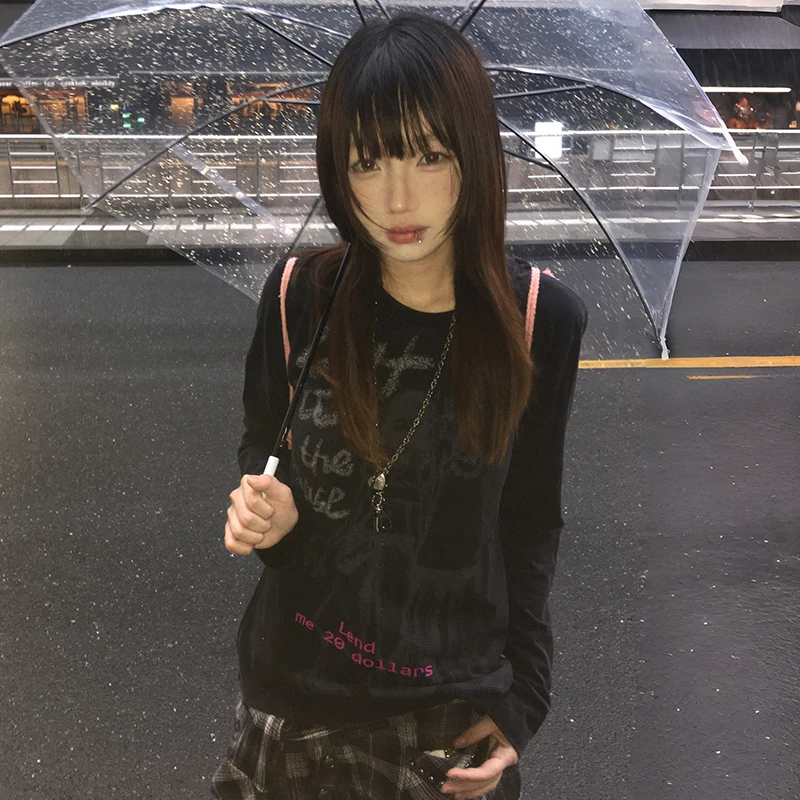 Karrram اليابانية Y2k أنيمي تي شيرت مطبوع خمر Harajuku كم طويل تي شيرت 2000s جماليات الشارع الشهير الأمريكية الرجعية 90s