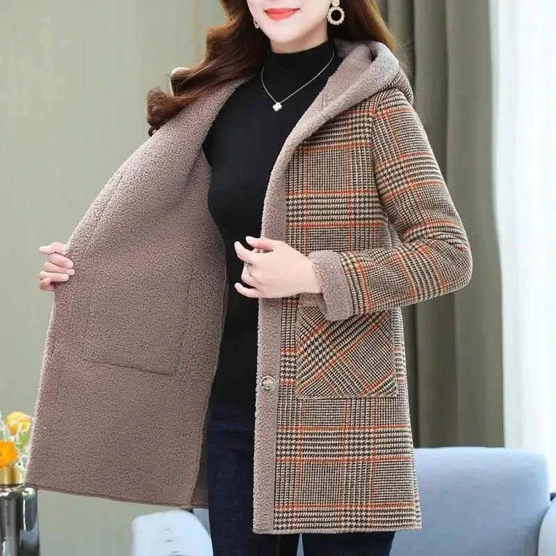 Add Velvet Plaid Coat Female Tops Middle Aged Women\'s Mid-Length Cotton-Padded Jackets Winter Hooded Warm Cold-Proof Overcoat