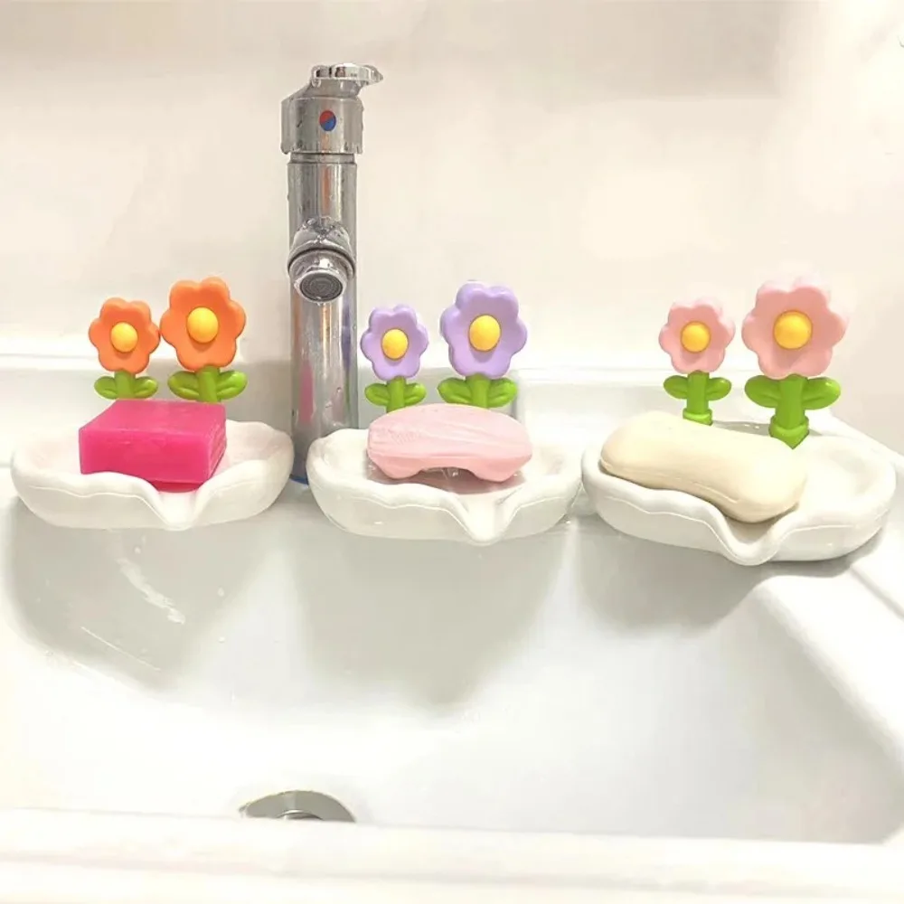 Creative Creative Floral Soap Box Portable Bathroom Accessories Plastic Storage Soap Rack Cut Flower Shape Flower Decor