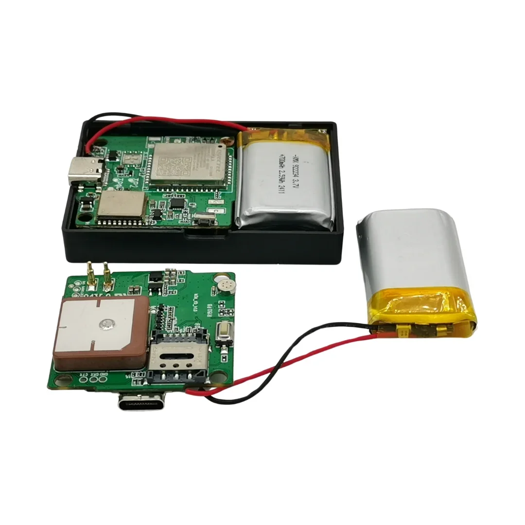 High Quality Loop Recording Cutting-edge Technology 4G GPS Tracking Locator for Vehicle Car Bike