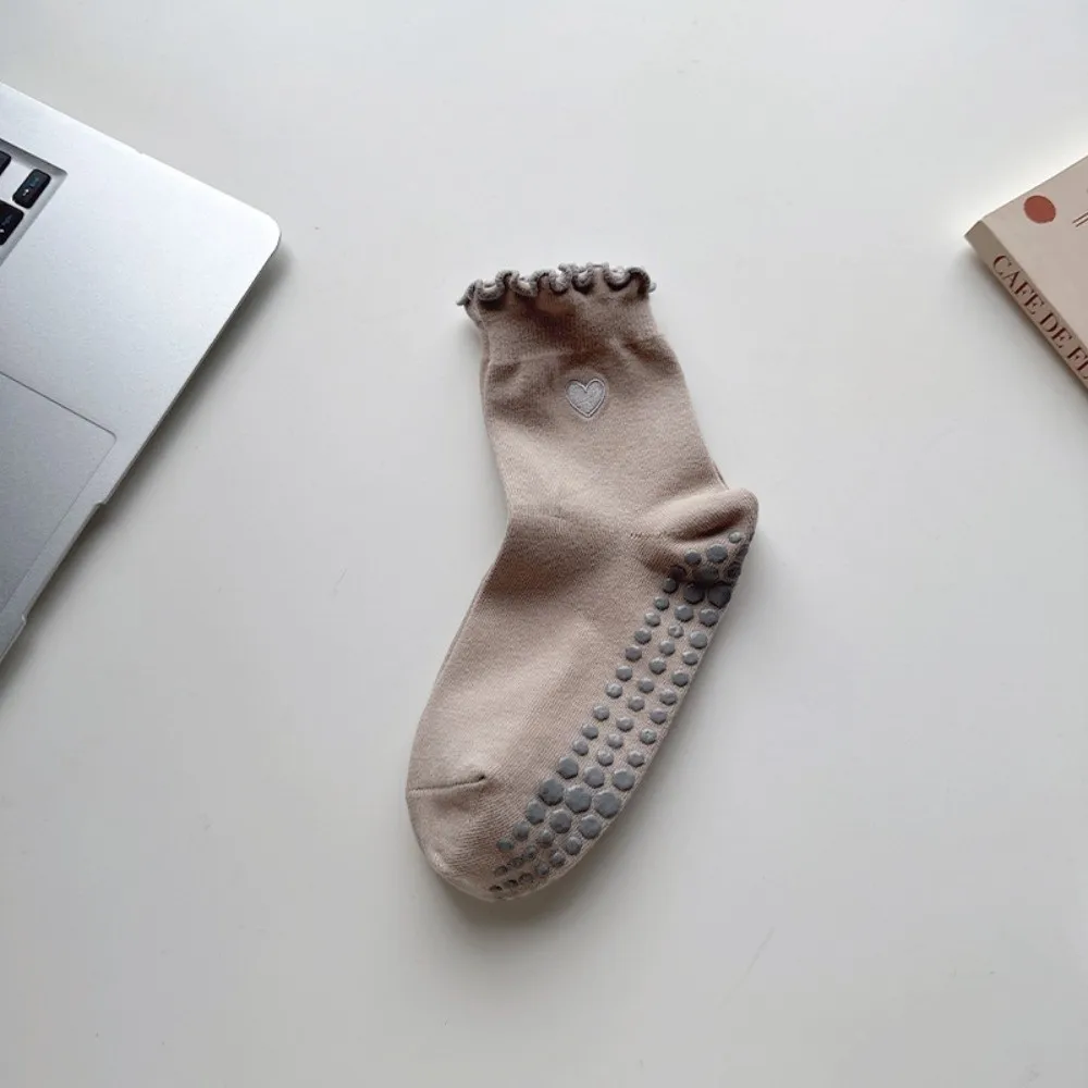 

Новые хлопковые носки для йоги с рюшами и манжетами, силиконовые носки с ручками, нескользящие дышащие носки для пилатеса, йога Barre, балет