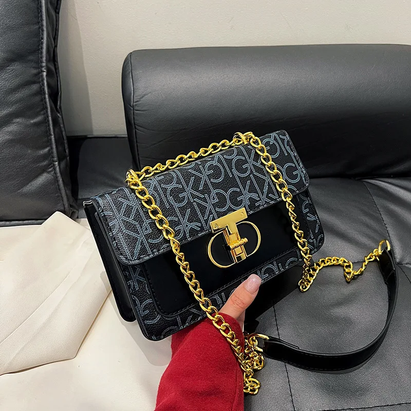 Vintage Letters Ladies Shoulder Bag Classic Fashion Chain Girls Crossbody Bag Handbag Underarm Bag Metal Decoration PU Material