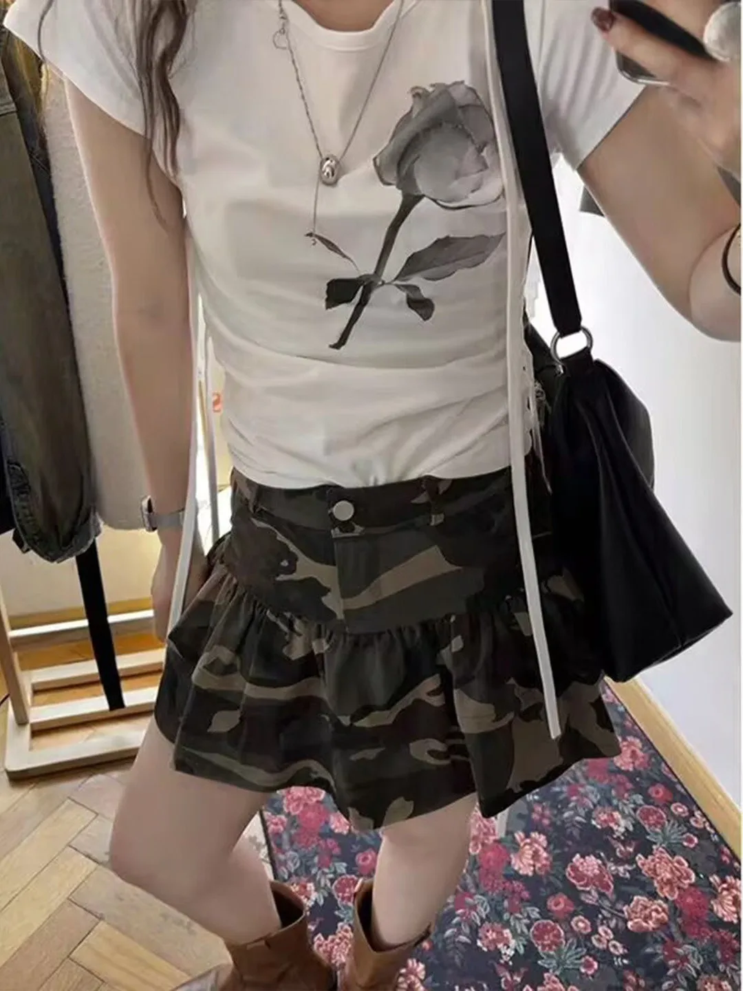 

Корейская футболка с принтом роз, приталенная, повседневная летняя, для молодых женщин, с круглым вырезом, 100% хлопок