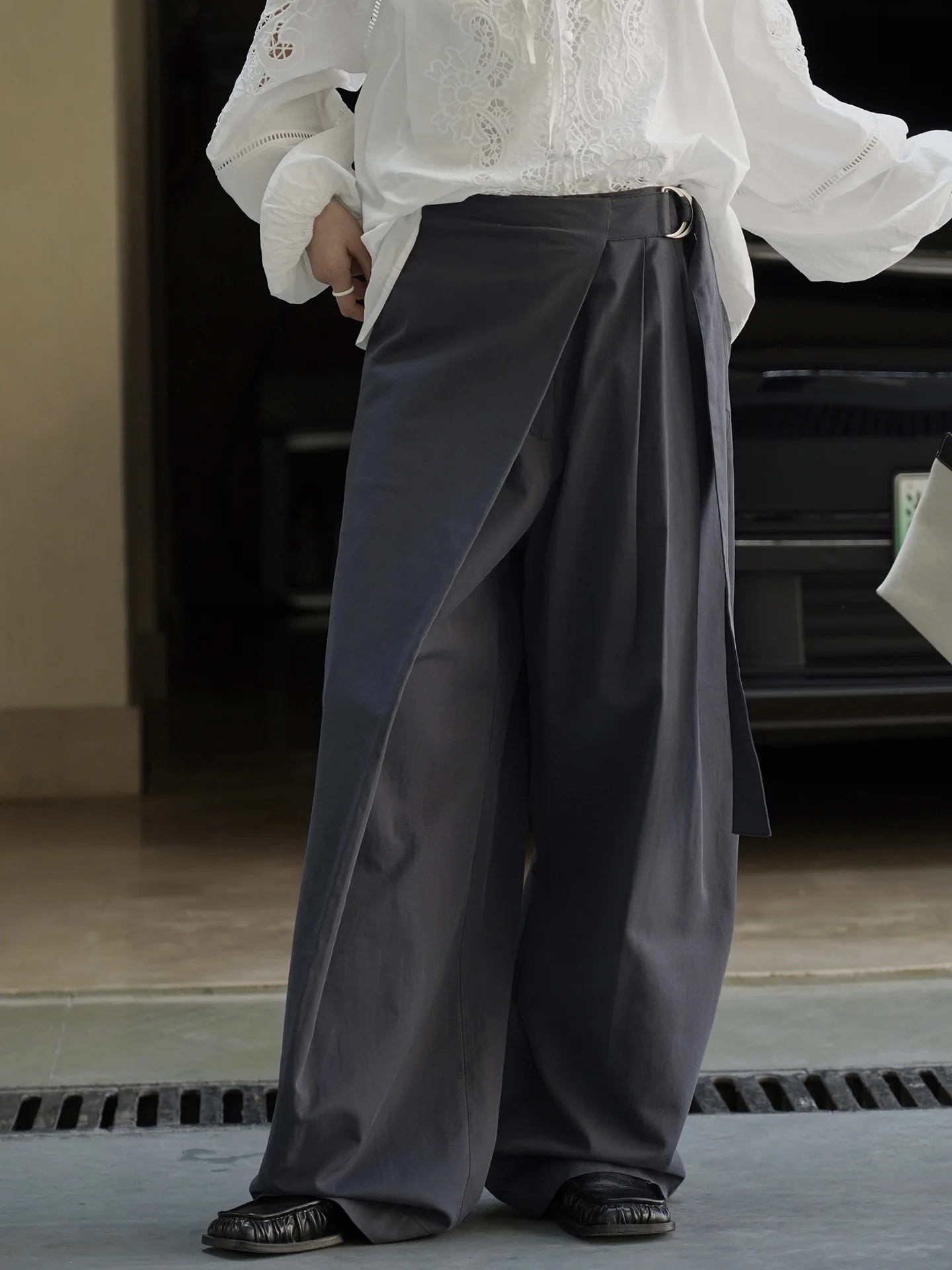 Fashionable retro slanted placket belt strap casual pants loose slimming pants for women