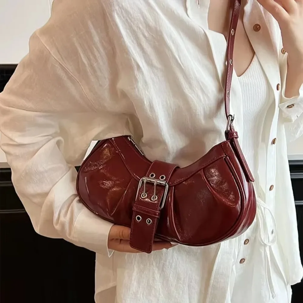 Vintage PU Leather Shoulder Bag Large Capacity Buckle Design Crossbody Bag Burgundy Color Hobo Handbag Women