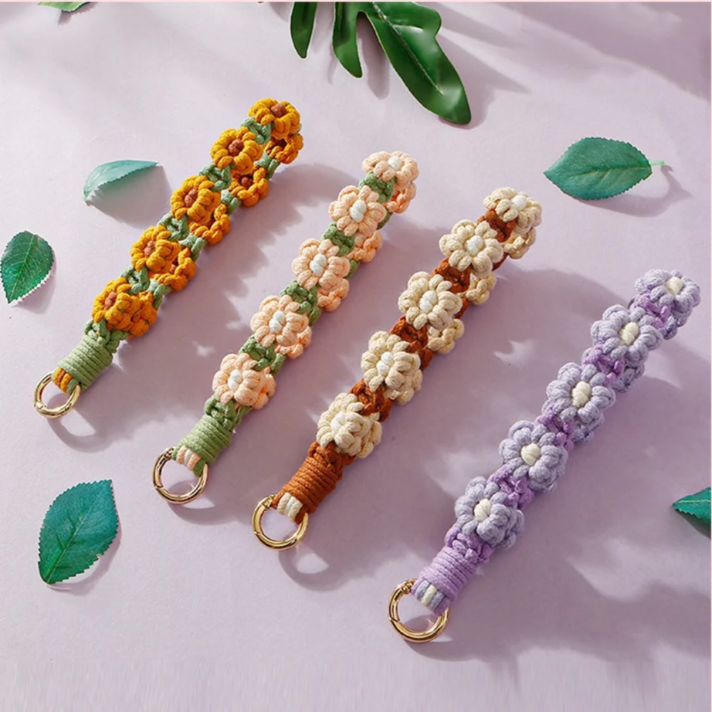 Bohemian Woven Daisy Mobile Phone Lanyard Hand-woven Flower Keychain Bag Pendant Creative Gift Key Chain Accessories