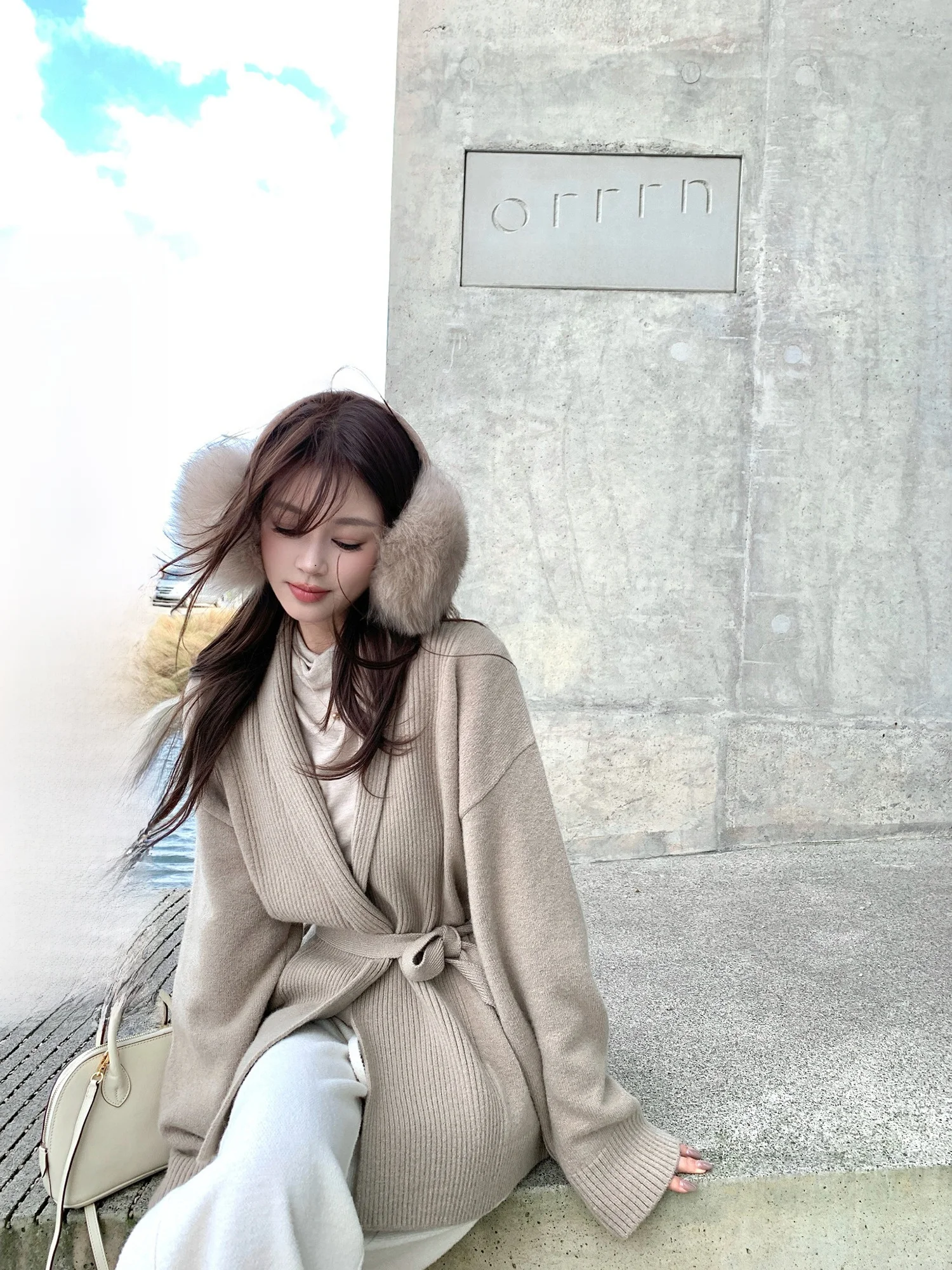 

AHY Warm Toned Row Wind Robe Sle Belted Simple Knitted Long Cardigan Women's New Arrival Loose Fit Polyester Fiber V-Ne