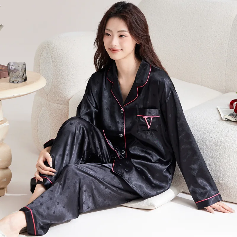 

Spring and Autumn Embroidered Letter Comfortable Pajamas, High-end Fashion Heart-shaped Jacquard Ice Silk Lightweight Set