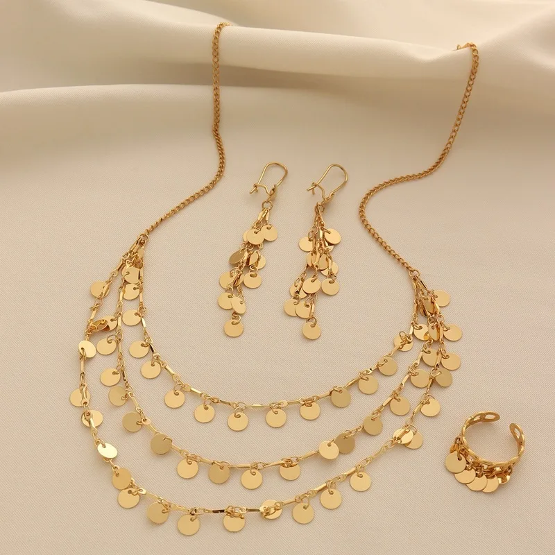 Fashionable double-layer sequin tassel clavicle chain with a unique and sophisticated design