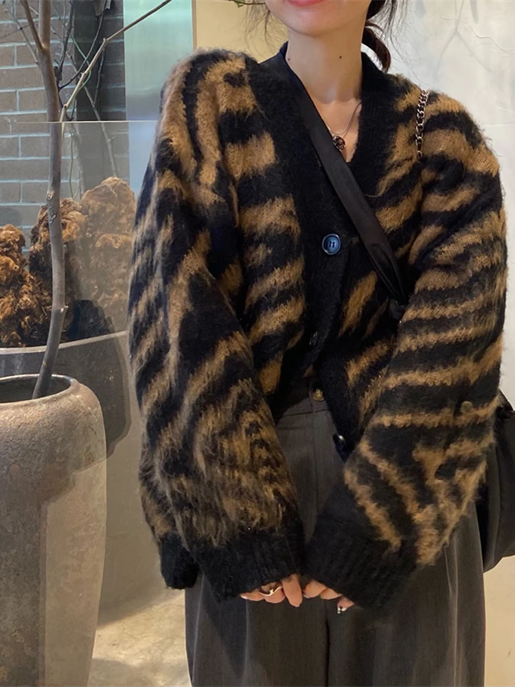 Korean Loose Autumn Winter Knitted Sweater Coat Zebra Print Vintage Cardigan Sweater Female V-Neck Single-Breasted Sweater Coat