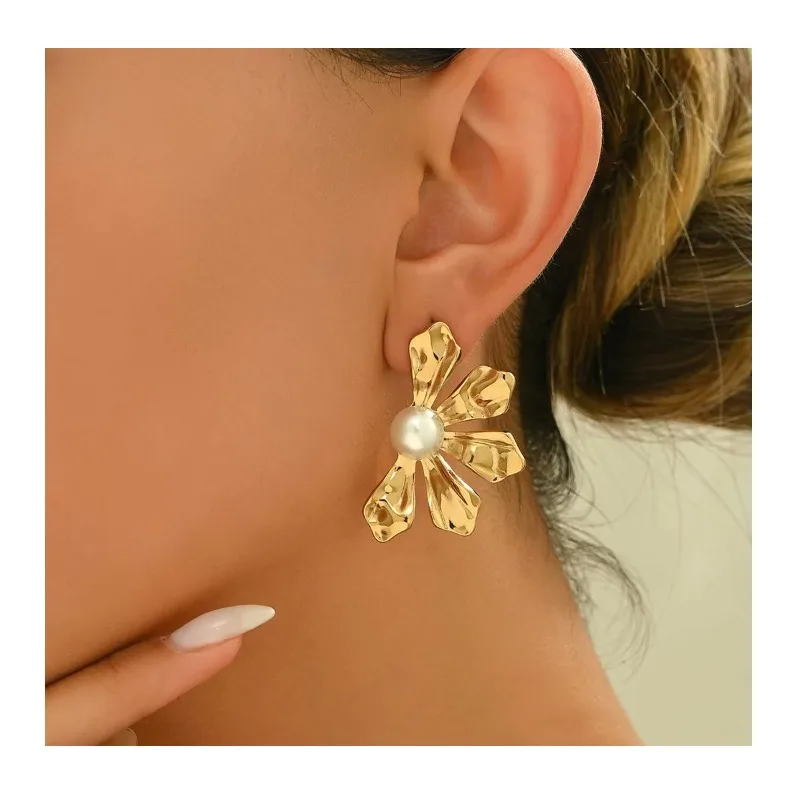 

Популярные серьги-гвоздики в нишевом стиле с металлическим дизайном в виде листа, инкрустированные жемчугом, универсальные серьги