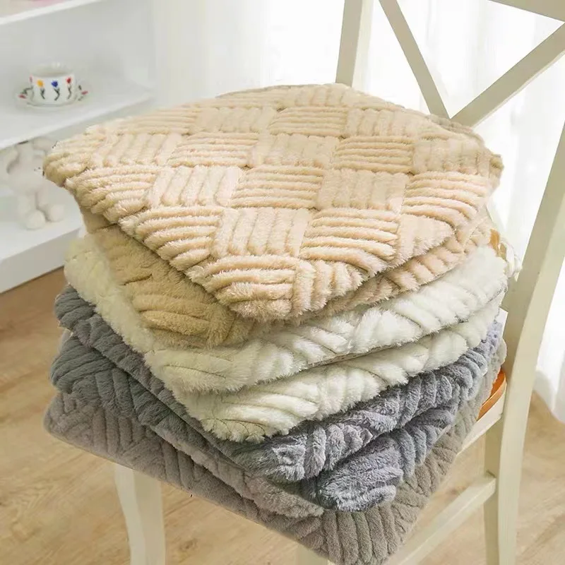 Plush Cushion for Winter Warmth Filled with PP Cotton and Horseshoe Shaped Thick Cushion Anti Slip Detachable and Washable 1PC쿠션