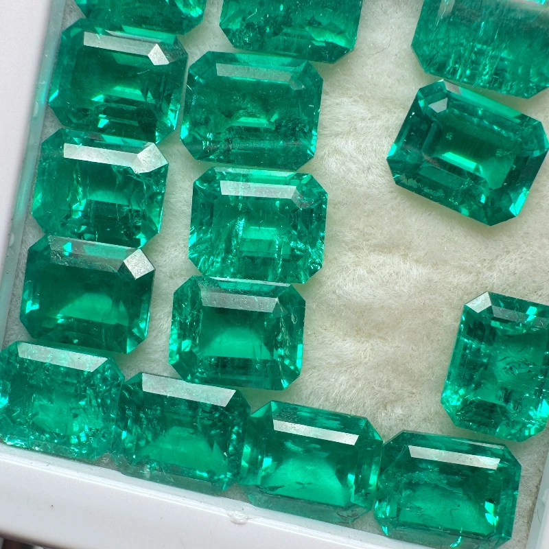 أعلى مختبر نمت كولومبيا الزمرد المائية الزمرد قطع اليد مع الشقوق الامتداد داخل شهادة قابلة للتحديد #3