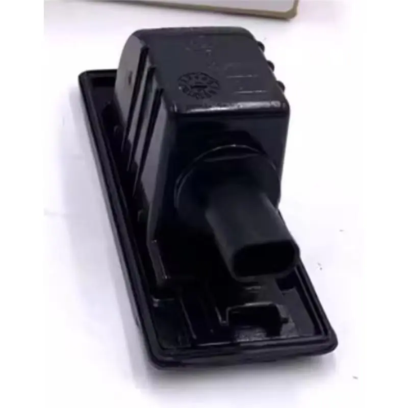 WF-New For Chevy Wolando Cruze 26252693 Rear License Plate Light For New Chuangku New Ankora New Covoz New Explorer