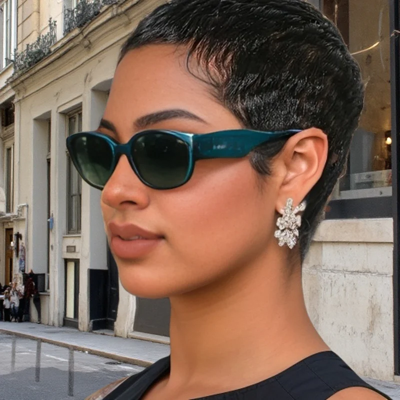 Elegent Short Brazilian Layered Pixie Cut Human Hair Full Machine Made Wigs