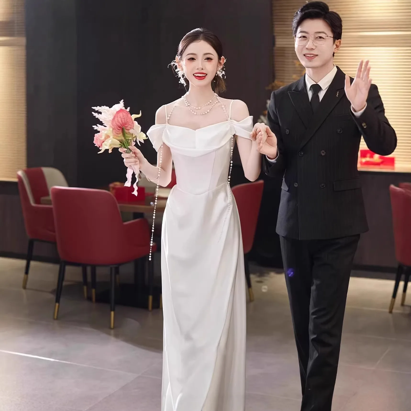 

Легкое свадебное платье с открытыми плечами, высококачественное, для свадебной фотосессии в путешествиях, с фатиновой юбкой, для регистрации брака