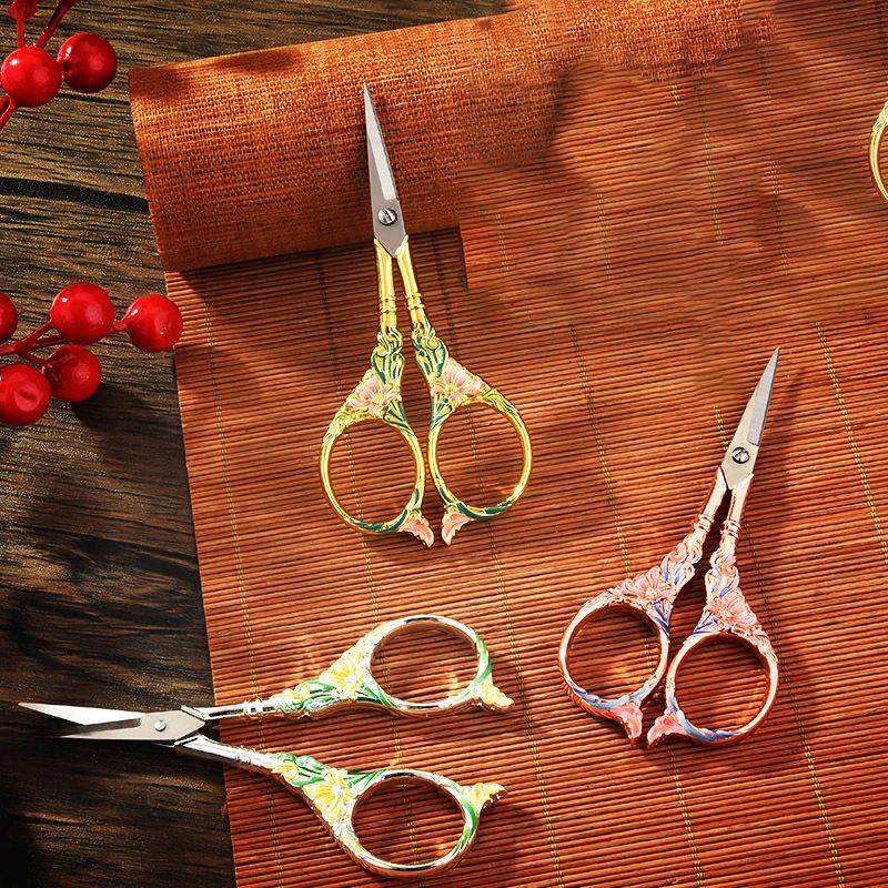 Oil-coated enamel morning glory scissors, stainless steel, vintage style, household thread trimmer, sewing scissors