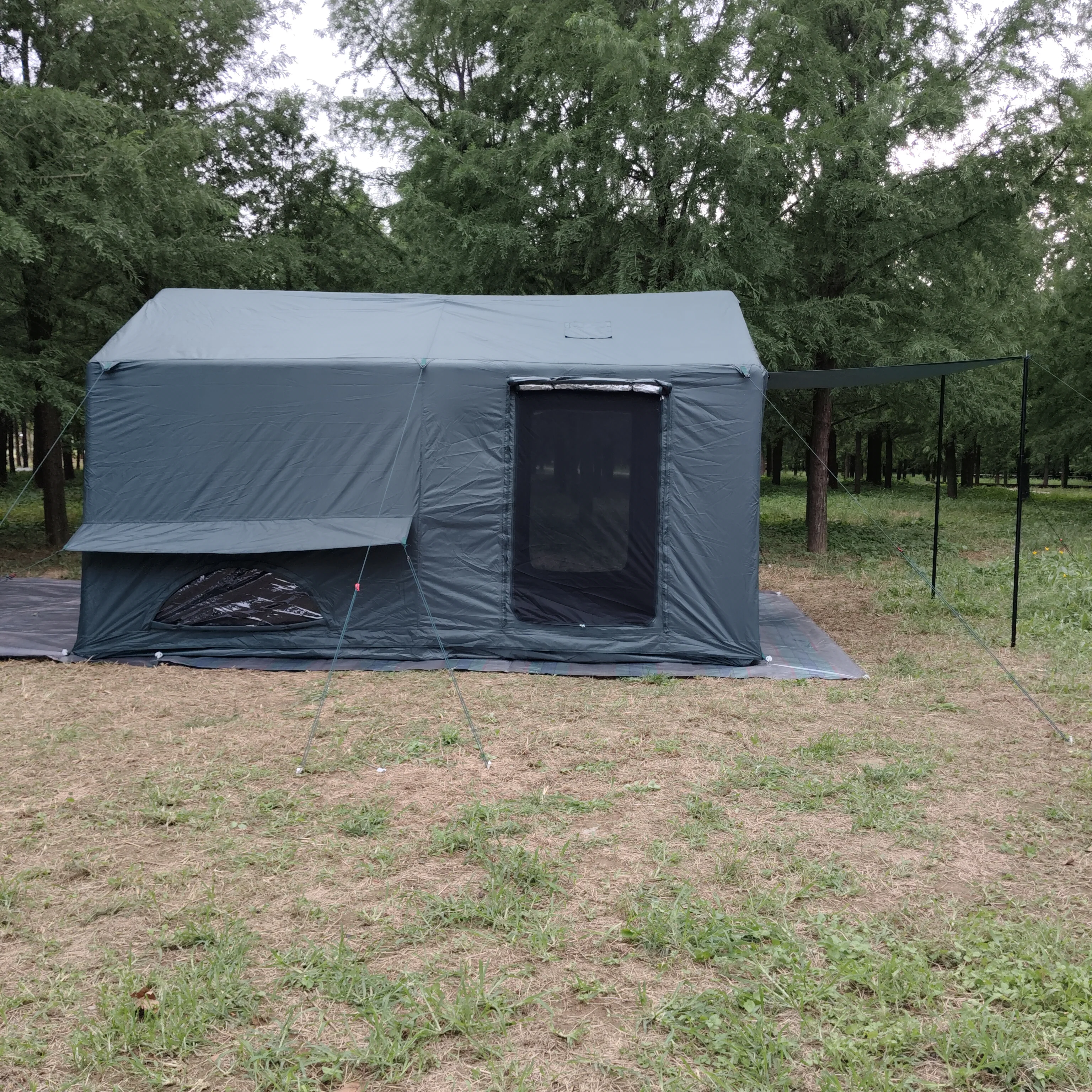 Large Luxury 8-15 Person Waterproof Durable Inflatable Airtight Camping Tent Made of Oxford Canvas PVC Cotton for Camping