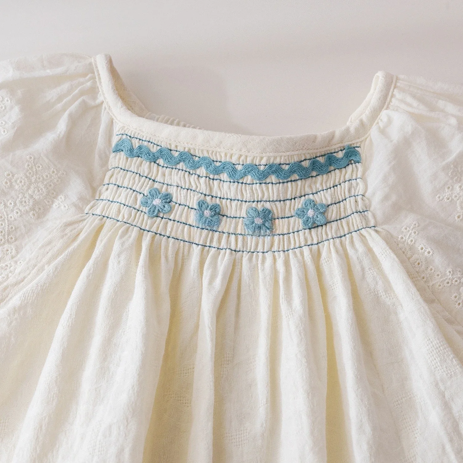 

Girls Puff Sleeve Blouses Baby Kids Cotton Casual Shirt 2-7T 2025 Summer Kids Clothes Blue Flowers Embroidery