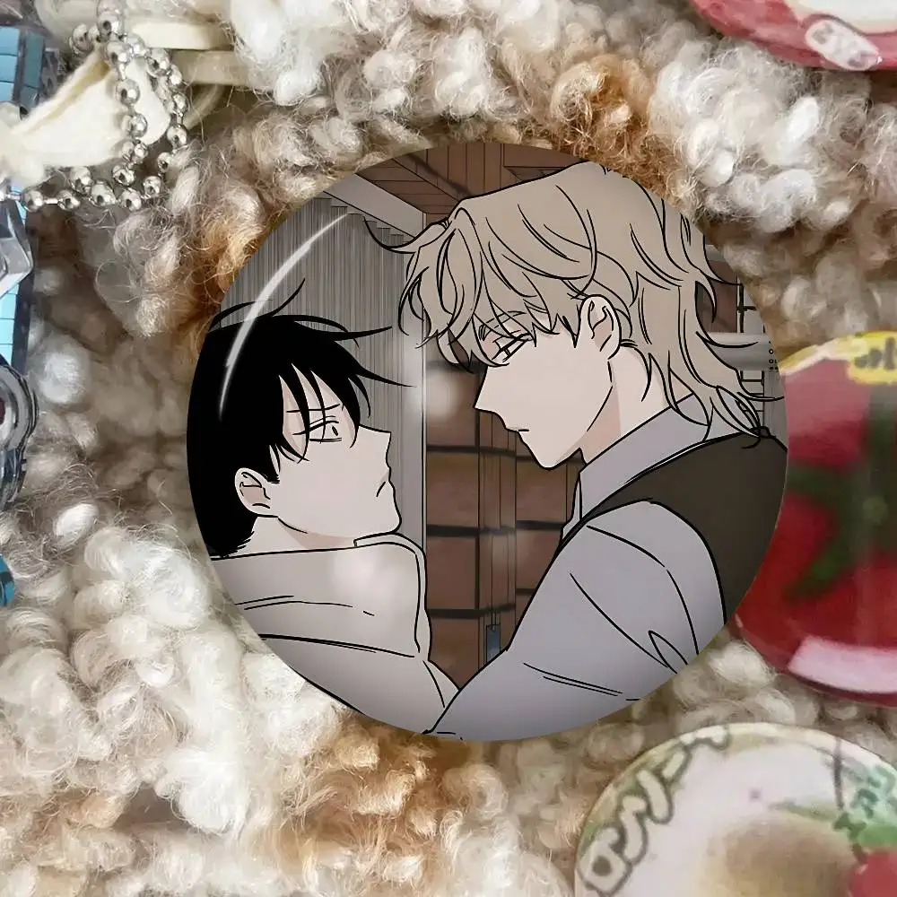 Comic Low Tide in T-Twilights 58mm Anime Figure Icon Badge Handmade Tinplate Brooch for Backpack Clothes Chest Ornament Gifts