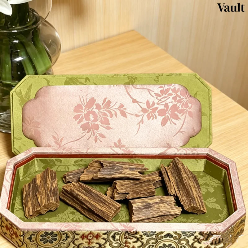 Chinese Silk Embroidered Velvet Tray, Hand String & Bangle Viewing Plate, Jadeite Necklace Organizer for Counter Prop