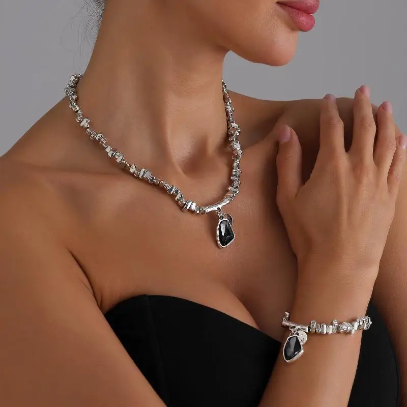 1/2Pcs Fashion Elegant Metal Pendant Necklace Irregular Necklaces Bracelet Cutting Metal Glitter Pendant Creative Jewelry Set