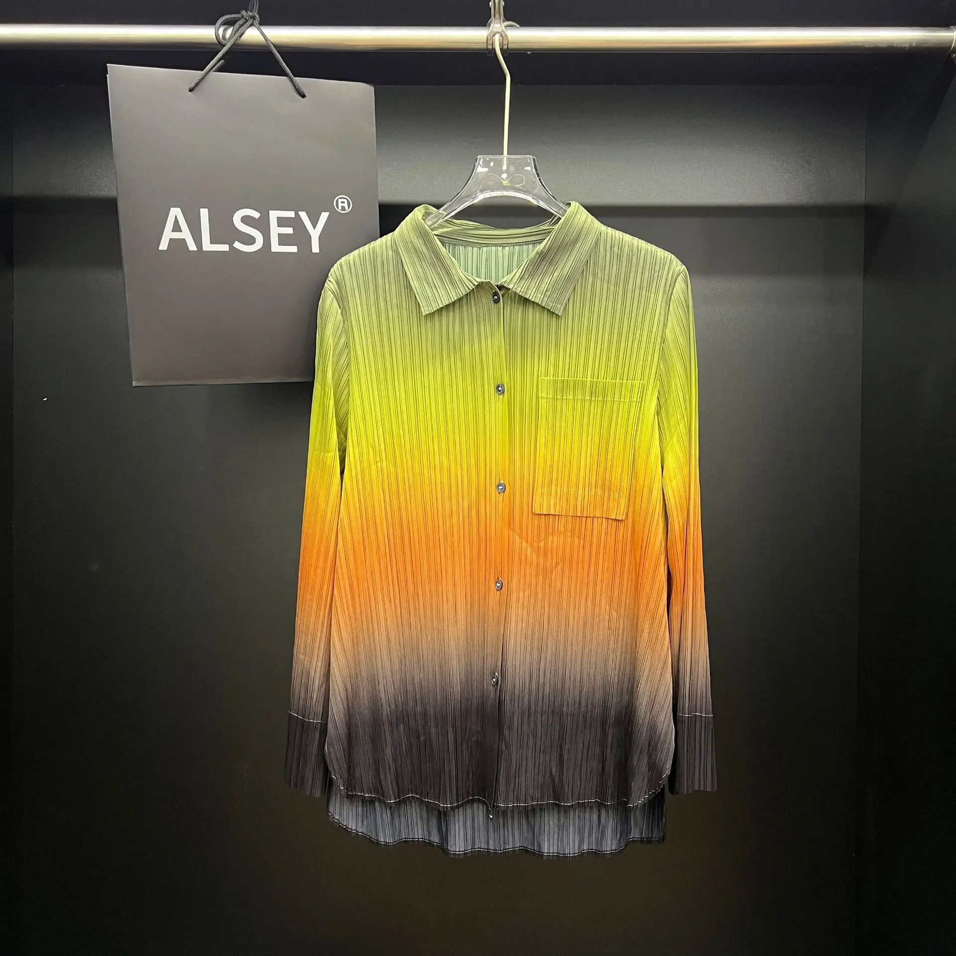 المرأة عارضة قميص التلبيب كم طويل صف واحد زر التدرج اللون خمر تصميم فضفاض كبير الحجم أزياء الإناث تي شيرت