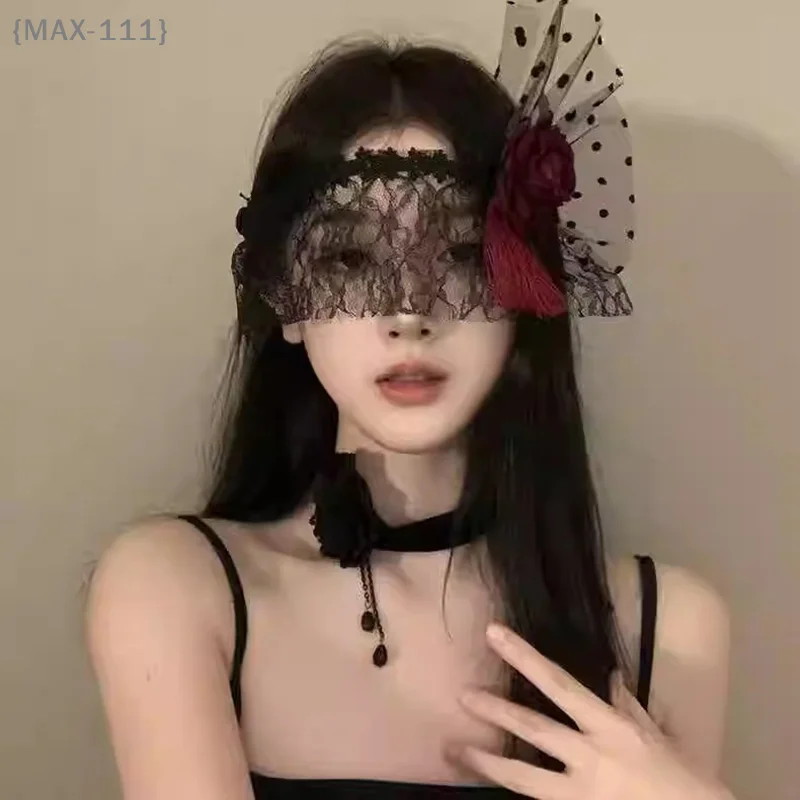Halbgesichtsmaske im viktorianischen Stil für Damen, Gothic-Party-Accessoire, Vintage sexy Maske mit Blumenmuster