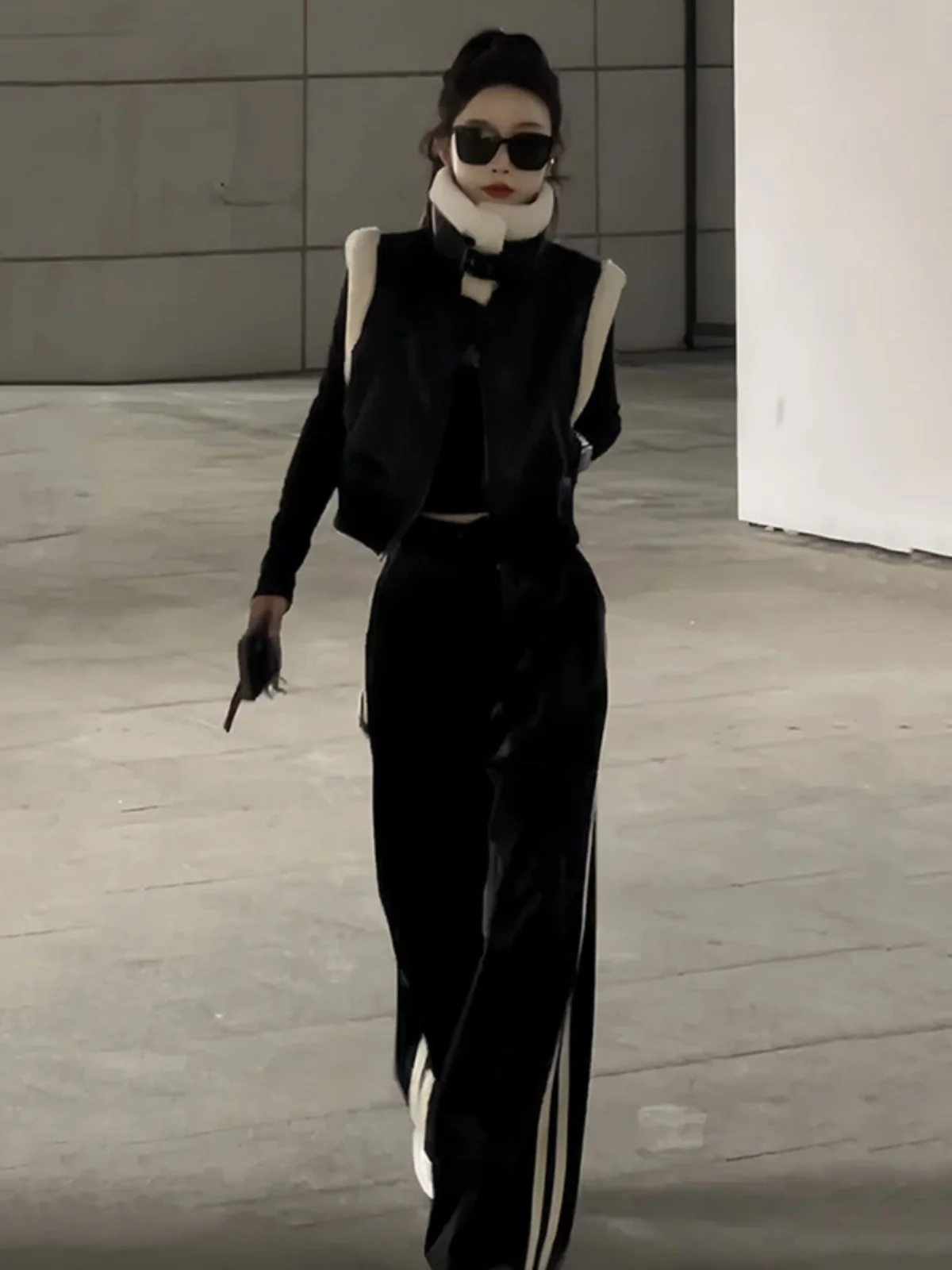 

Faionable Set Women's Spring New PU Vest Wide Leg Pants Two-Piece Set Personali Mosaic Fluffy Trendy Ensemble