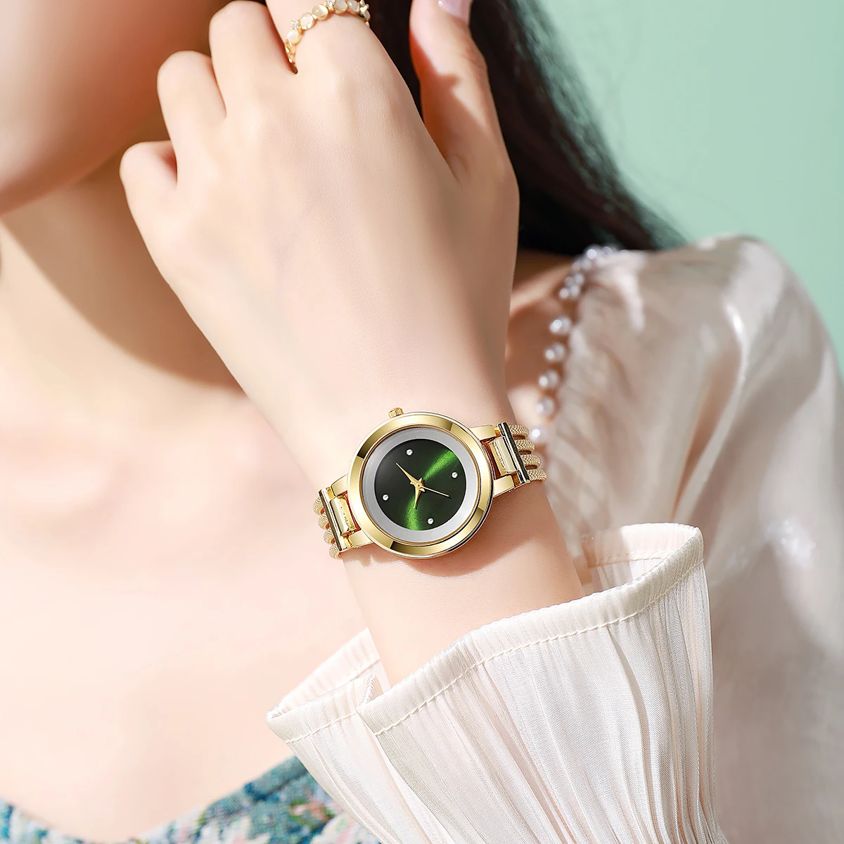 4pcs/set Women's Watch Elegant Fashion Simple Dial Trendy Leisure Classic Quartz Bracelet Watch (Box Not Included))