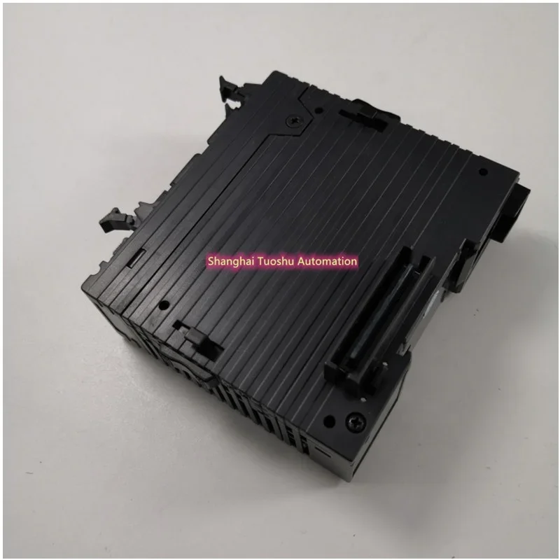 Keyence KV-C64TD PLC 64-punts connector MOSFET (gootsteen) met overstroombeveiliging