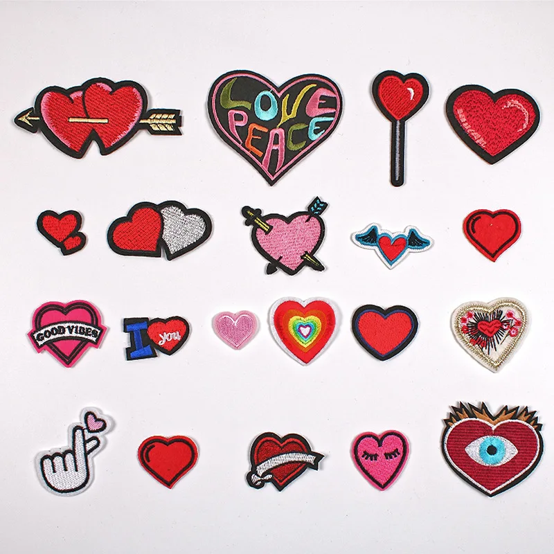 

100pcs/Lot Luxury Embroidery Hat Bag Clothing Decoration Badge Patch Red Heart Arrow Peace Love