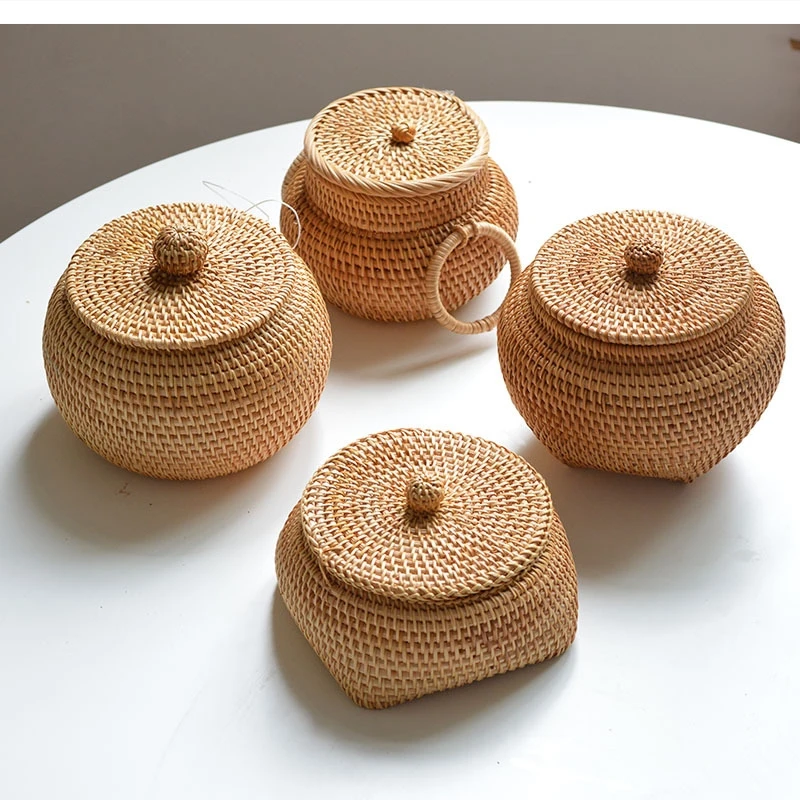 

Japanese handmade Akito woven round coffee table debris storage box Modern desktop decorations organize containers