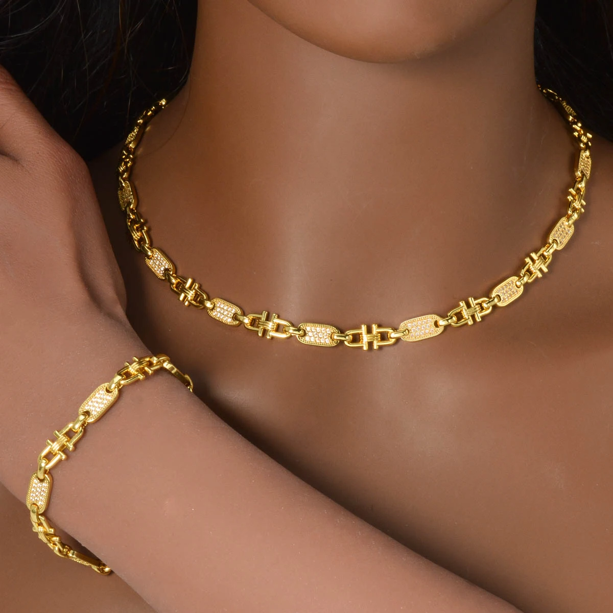 

Italian 750 Copper Necklace Bracelet Set Stylish Design Cubic Zirconia Shiny Accessories Neck Chain Bracelet Jewelry Set Gifts