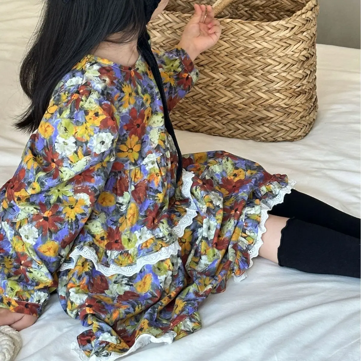 Autumn Girls' Fragmented Flower Dress with Lace Large Hem Long Korean Edition Sen Series Women's Treasure Oil Painting Dress