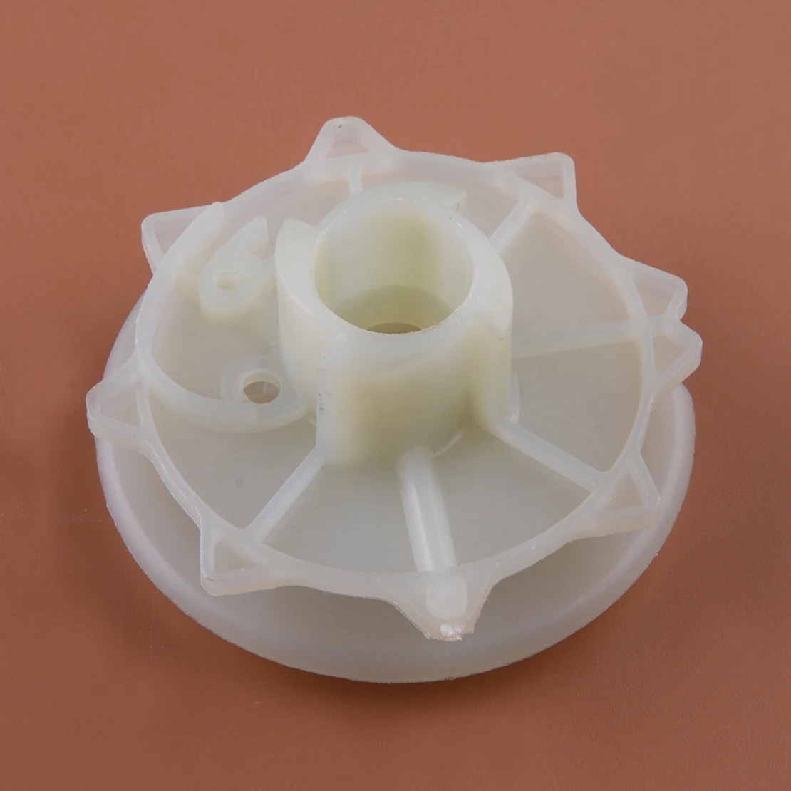 

Plastic Recoil Starter Pulley 530069313 Fit for Poulan 2200 2500 2600 2775 2900 2750 2775 3050 PP255 PP295 PP310 PP315 Chainsaw