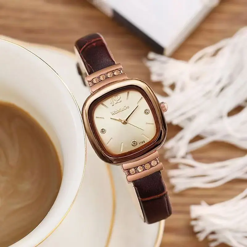 Second-Hand Compact and Exquisite Women's Watch, High-Value Brand, Women's Model, 2026 New Model, Niche Artistic Women's Watch