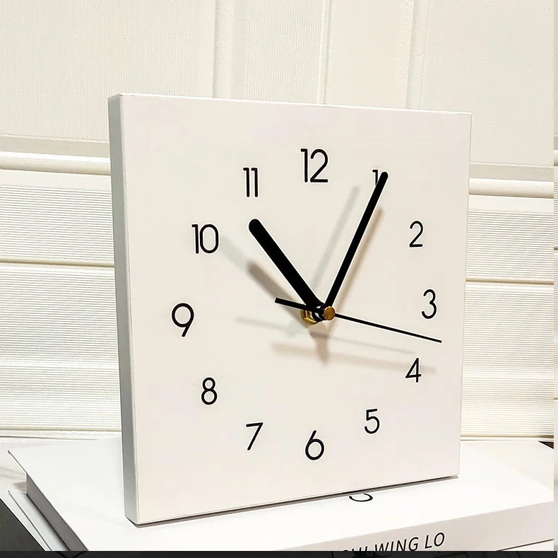 Solid wood creative simplicity, silent desktop clock pendulum desktop clock, placement clock, ornament decorative small clock