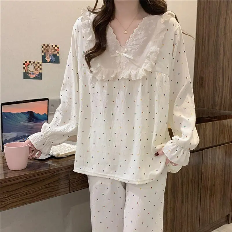 فتاة شابة الدانتيل حواف الخامس الرقبة منامة مجموعات فتاة Kawaii مثير فضفاض طويل الأكمام السراويل الترفيه ارتداء أربعة مواسم الملابس رقيقة جديد