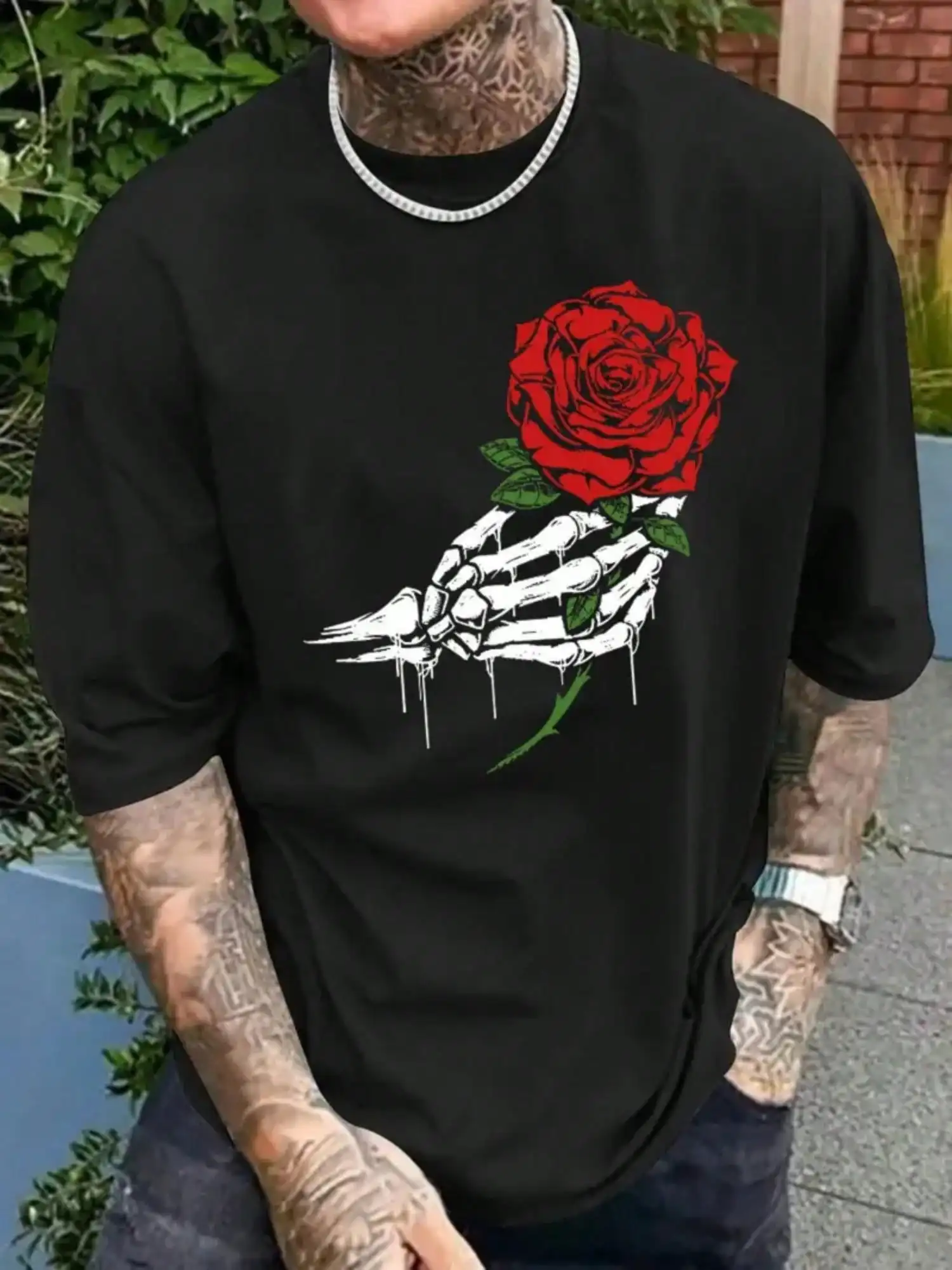 

Halloween Skull Hand-Held Rose Print T-Shirt For Men Short Sleeve, Street Fashion Men's Wear, Casual Outdoor Men's Wear T-Shirt,