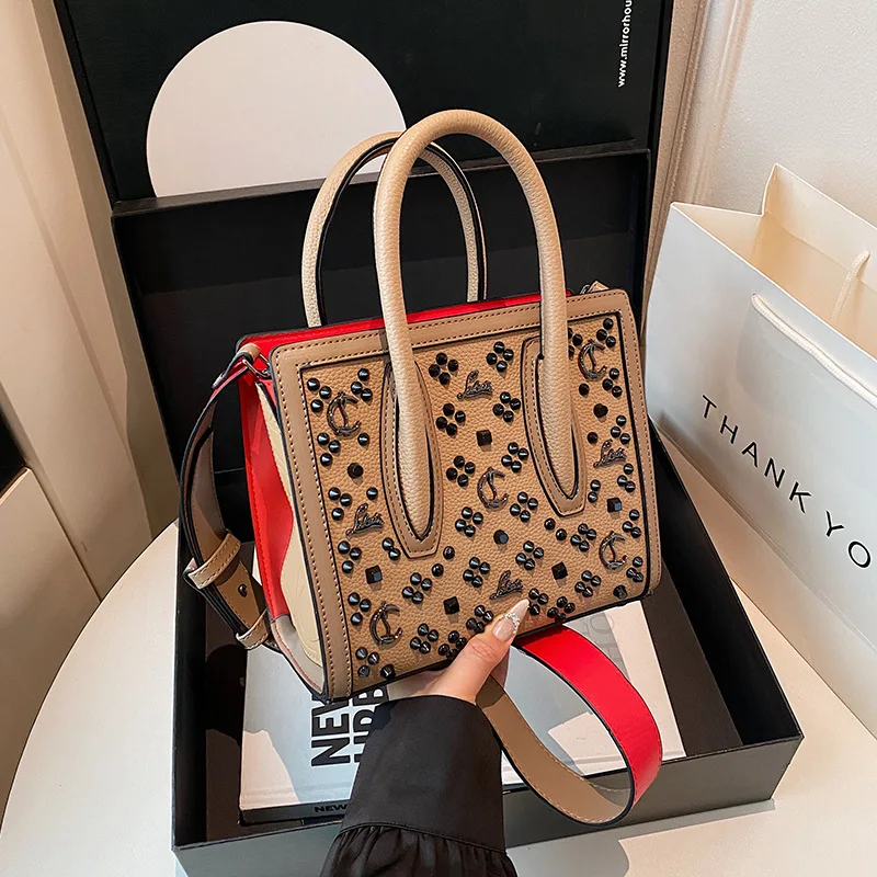 ​ ​ حقيبة يد بقصّة ليزر 2025، محفظة كتف وكروس قابلة للتحويل مستوحاة من أوروبا للنساء، حقيبة كلاسيكية من النهار إلى الليل