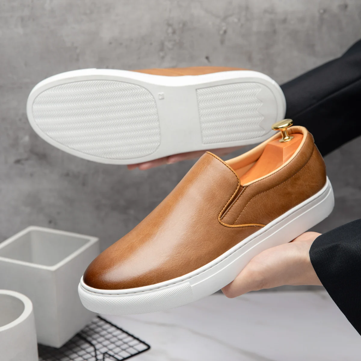 

Lightweight Loafers Men Casual Shoes Summer Walking Shoes Non Slip Breathable Sneakers Men Comfortable Driving Lazy Shoes 38-46