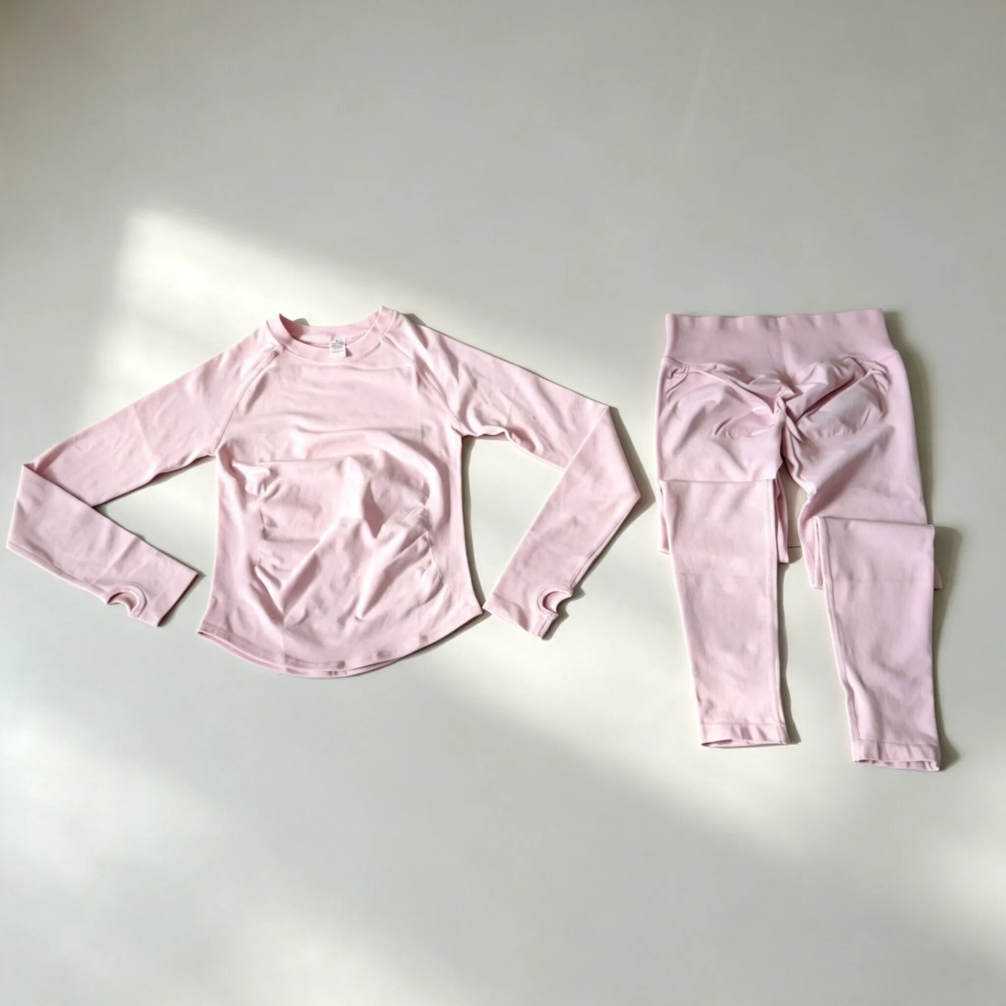 Dneyf DFY Damen Yoga-Set mit Daumenloch, Slim-Fit Langarm-Oberteil & Hochgeschnittener, Po-Formender Yoga-Leggings, Schnelltrocknend, 2-teiliges Fitness-Set – Detail 12
