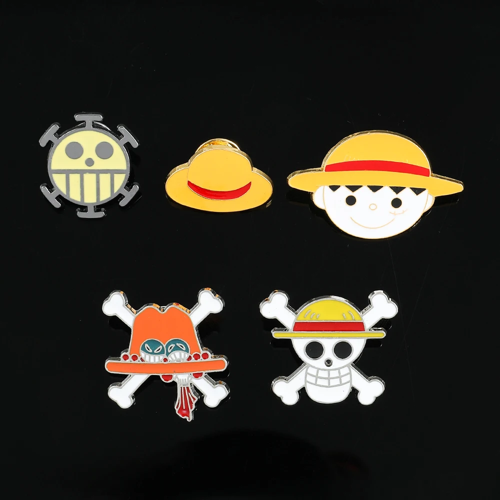 ONE PIECE Enamel Brooch Jewelry Anime Figure Monkey D Luffy The Straw Hat Pirates Logo Button Badge Lapel Pins Accessories Gifts