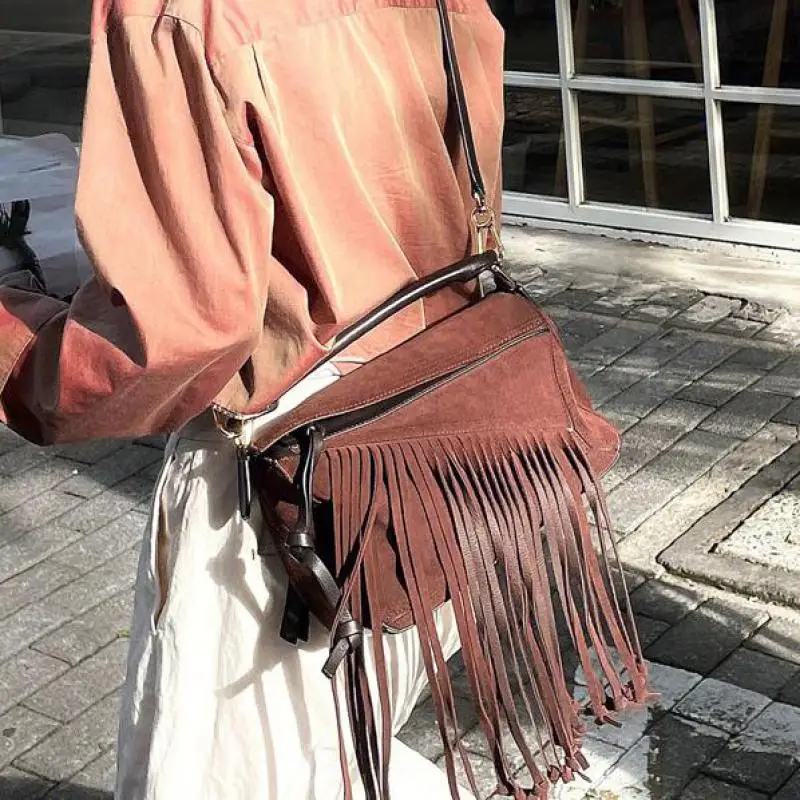 

New Vintage Square Suede Suede Tassel Handheld Women's Bag European And American Fashion Personalized Crossbody Bag For Women