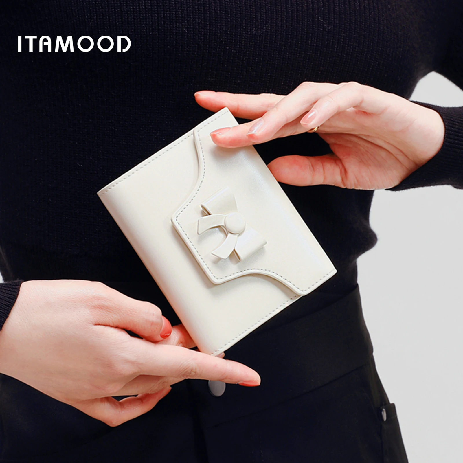 ITAMOOD Genuine Leather Wallet Women Mini Elegant Purse 8 Card Slots Cash Holder with Bowknot Lightweight Valentine's Day Gift