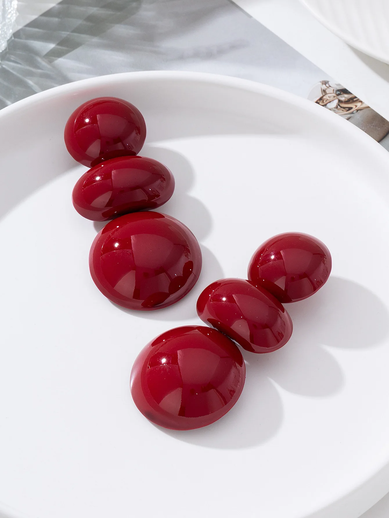 Metal Red Enamel Half Ball Heart Post Earrings For Women Autumn Winter Fashion Jewelry Trendy Simple Classic Design Gifts NEW
