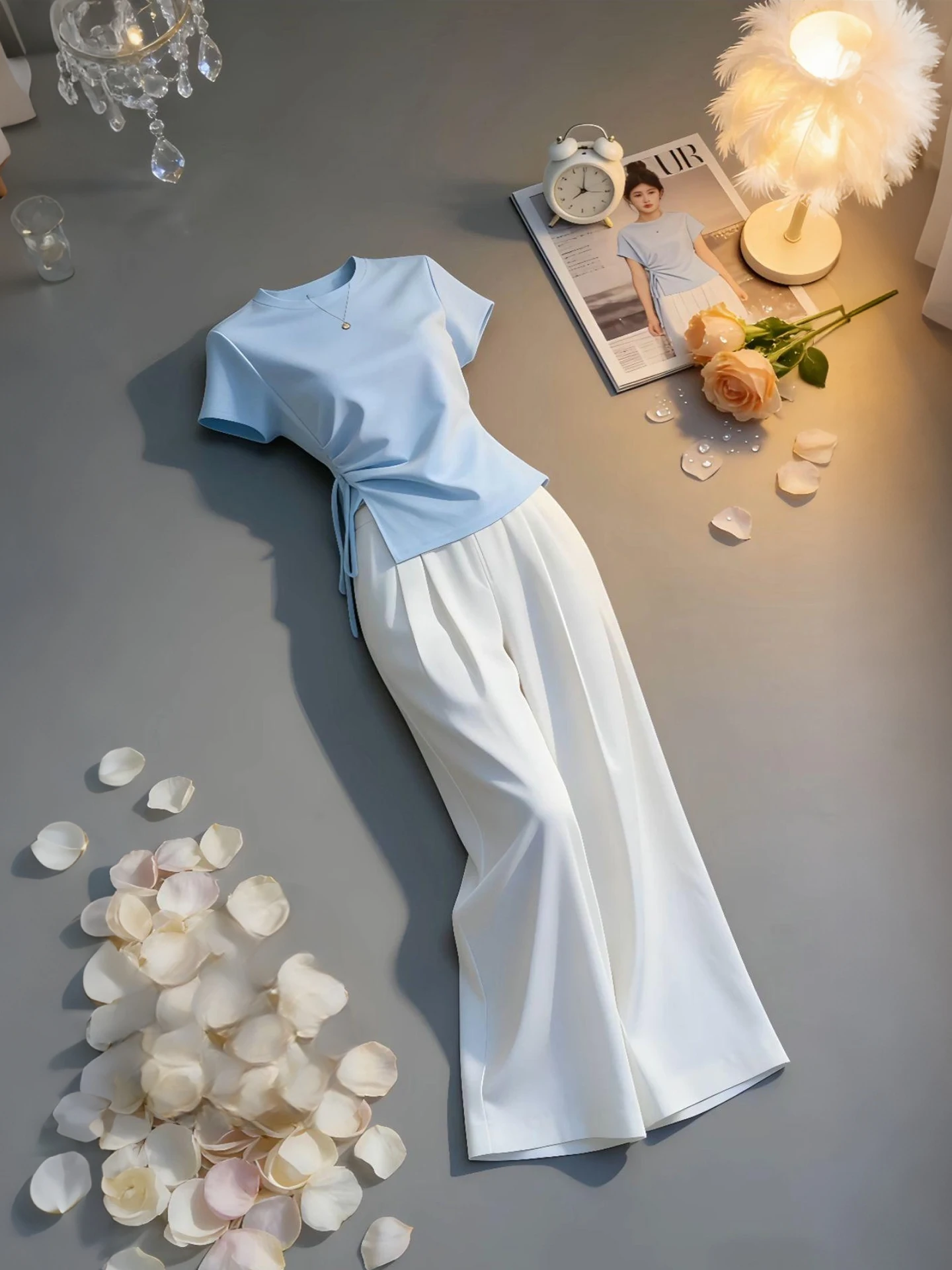 

Blue Short Sleeve T-Shirt And Loose Casual Pants Set Women's Summer Fashion Unique Design Sense Swing Hemline Casual Wear