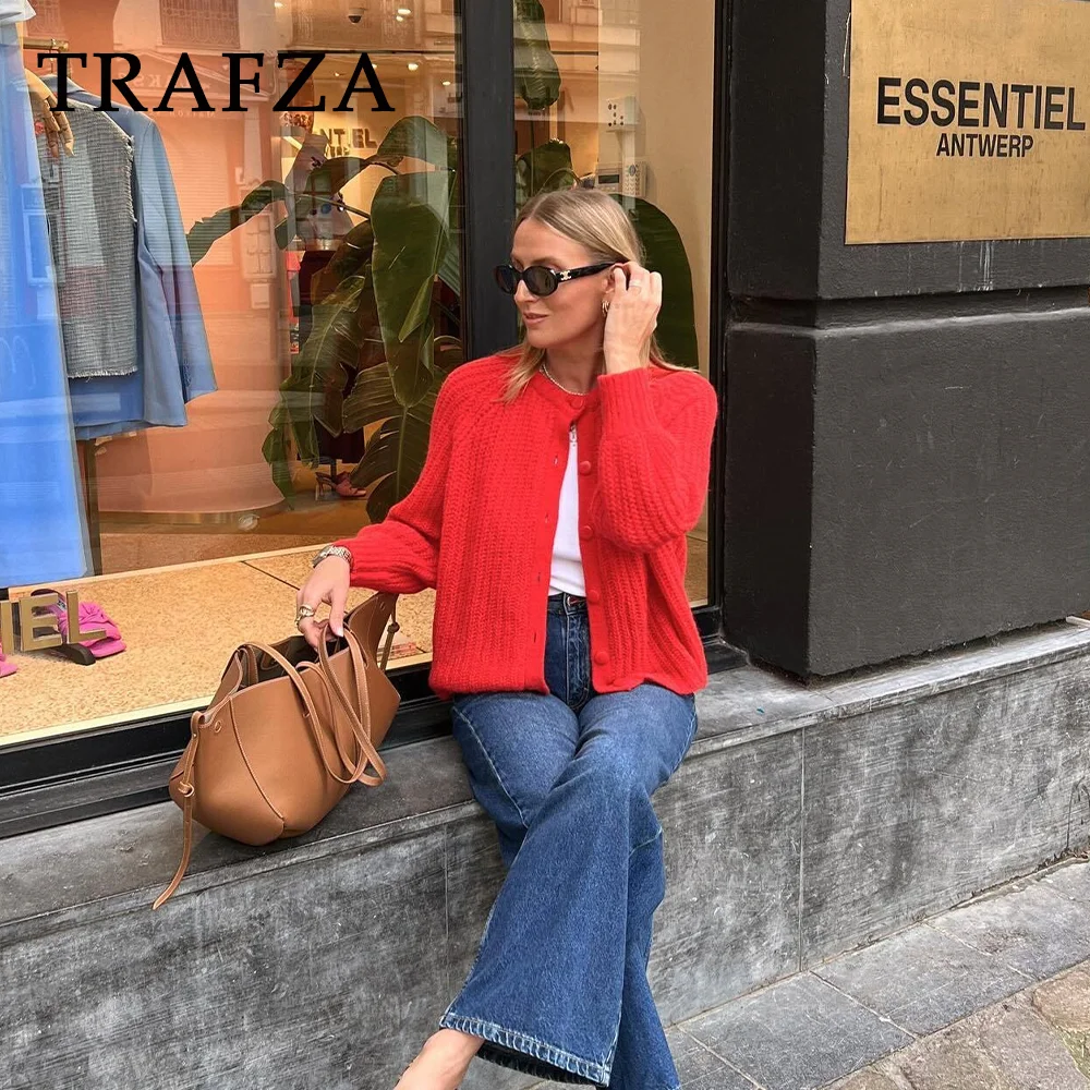 TRAFZA 2024 Autumn Winter Casual Knitted Women Sweater Fashion Vintage Solid Raglan Sleeve O Neck Single Breasted Ladies Sweater