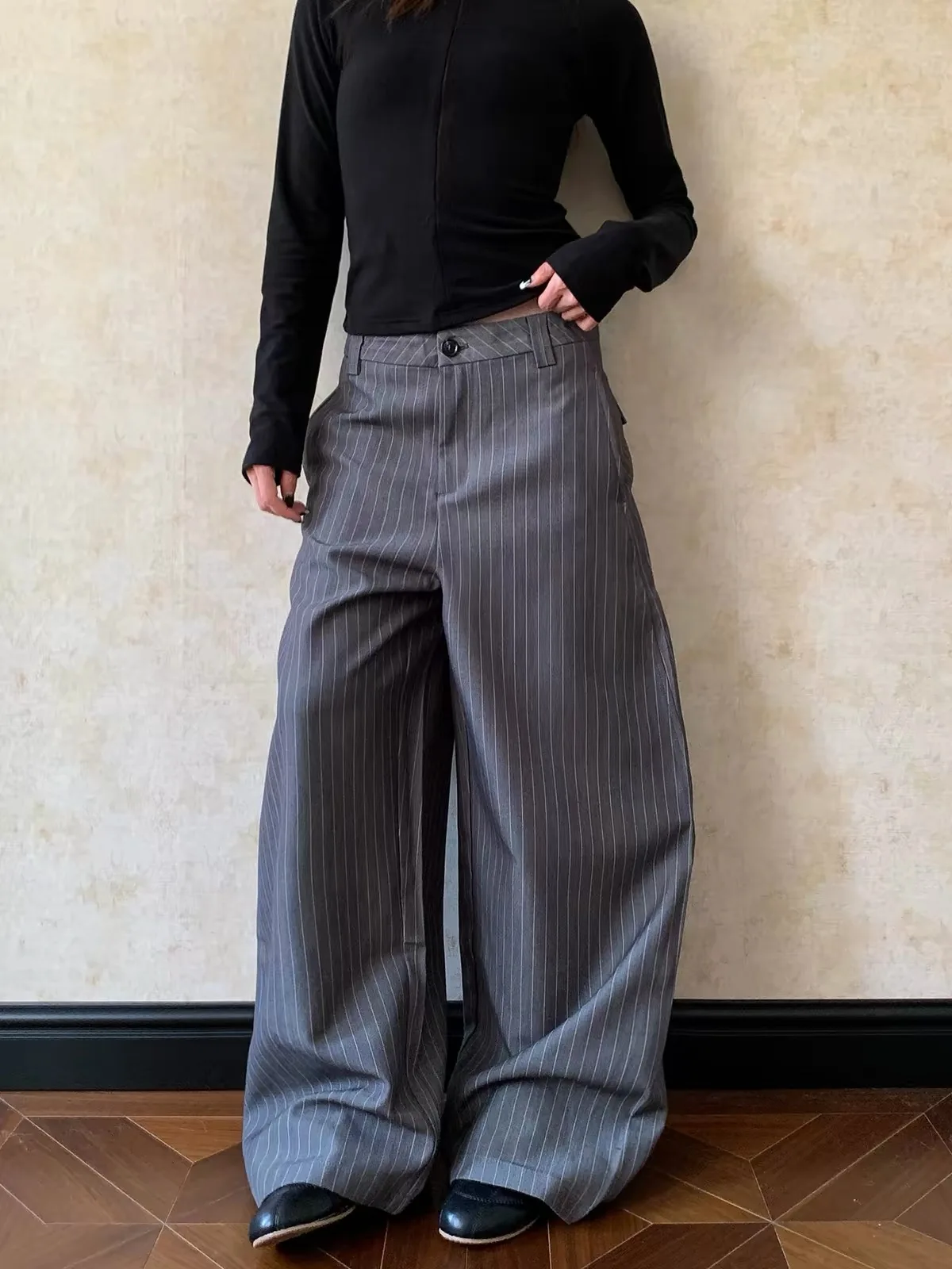 

Американские ретро-брюки унисекс в полоску, серые, широкие, повседневные, свободные, струящиеся, с зауженным низом, простой стиль